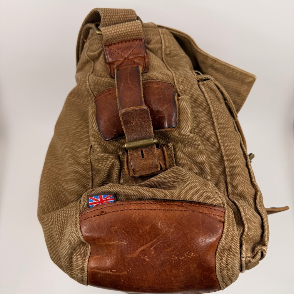 Belstaff 556 Colonial Shoulder Bag in Mountain Brown - Picture 4 of 14